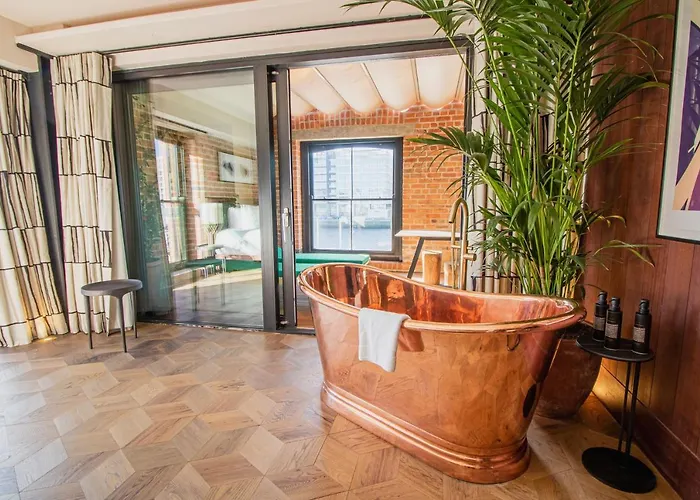 Hotel: The Mayson