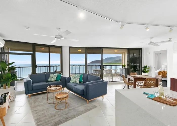 Hotel with Tennis: Cairns Aquarius