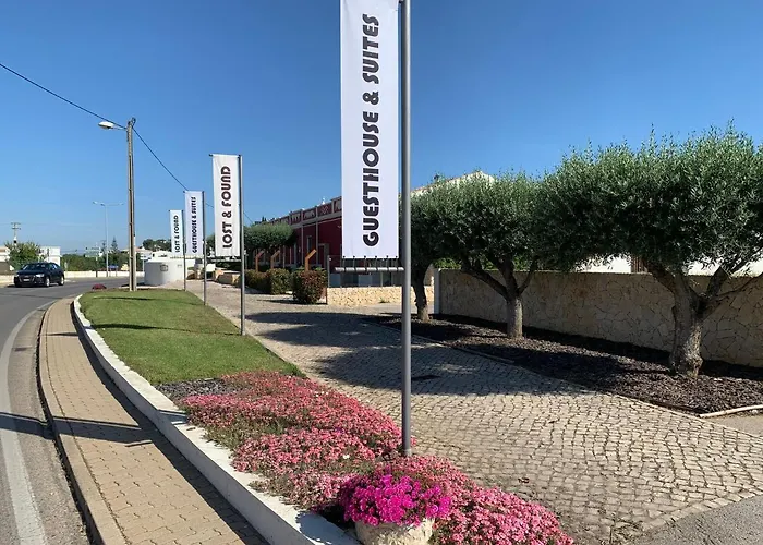 Lost&Found - Guesthouse&Suites