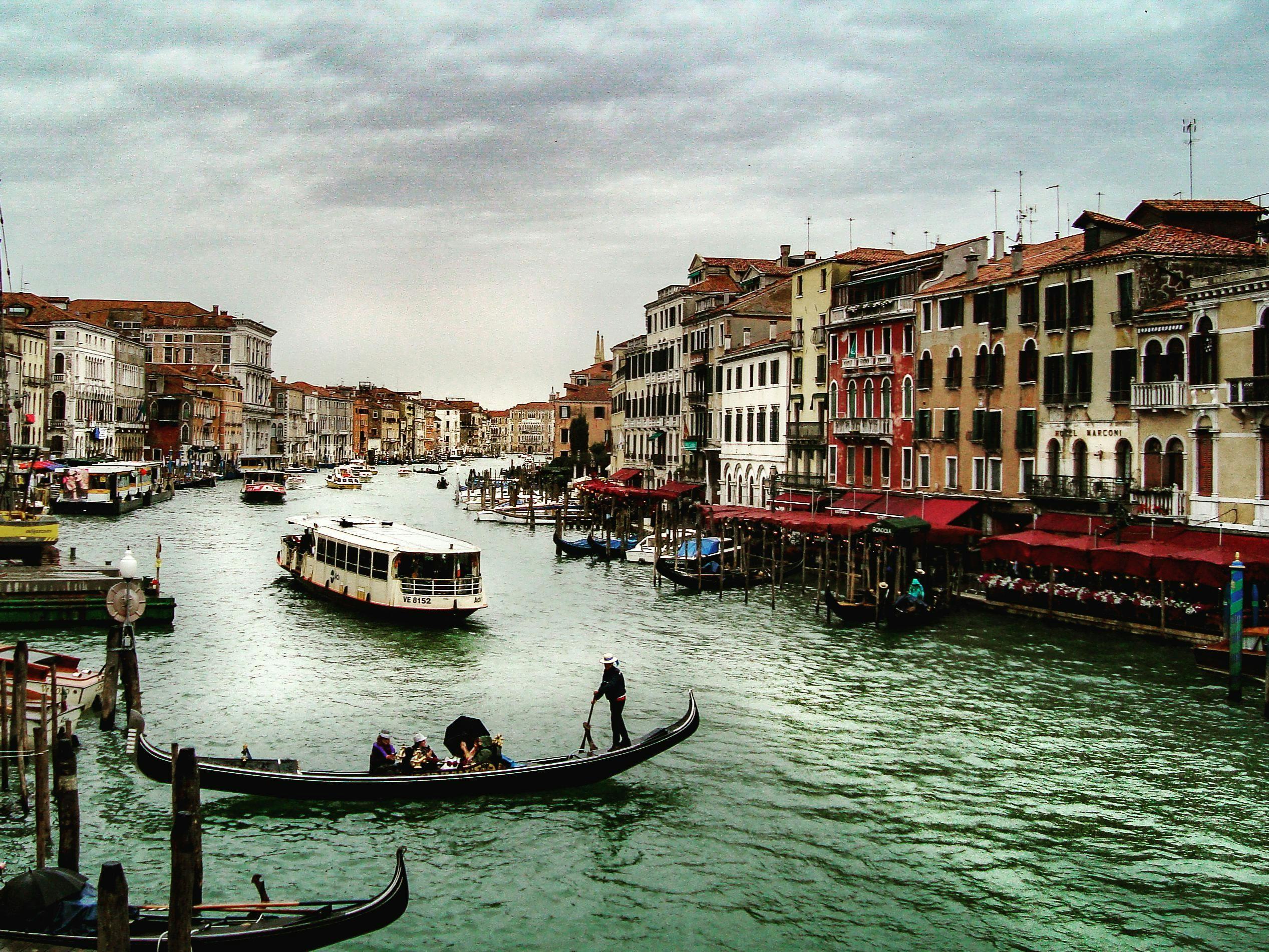 Friendly Venice Suites